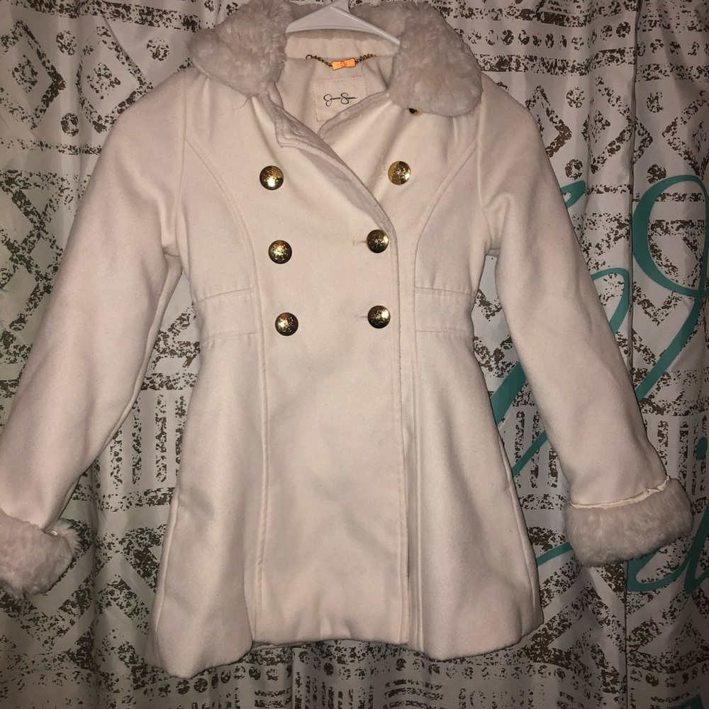 Girl peacoat 🧥 🎀❄️⛄️